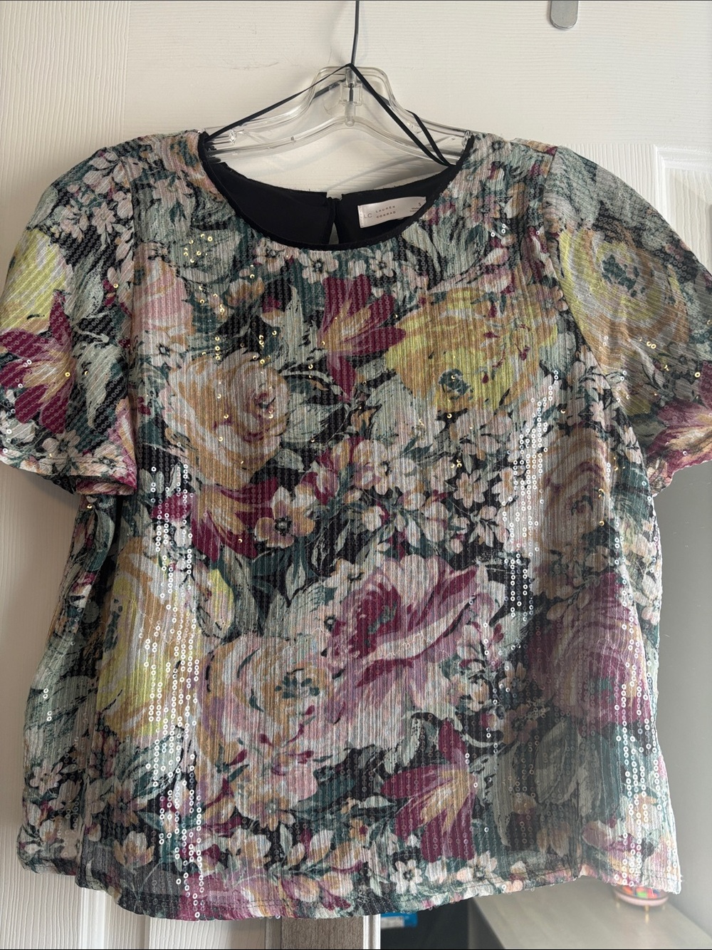 LC Lauren Conrad Floral Sequin Short Sleeve Blouse in Pink, Yellow, Green, Black